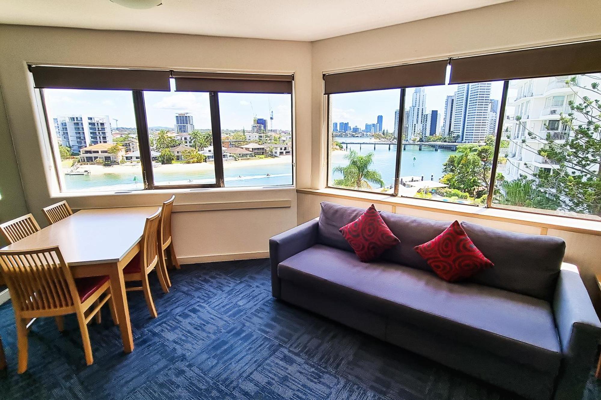 Tiki Hotel Apartments Surfers Paradise Голд-Кост Экстерьер фото