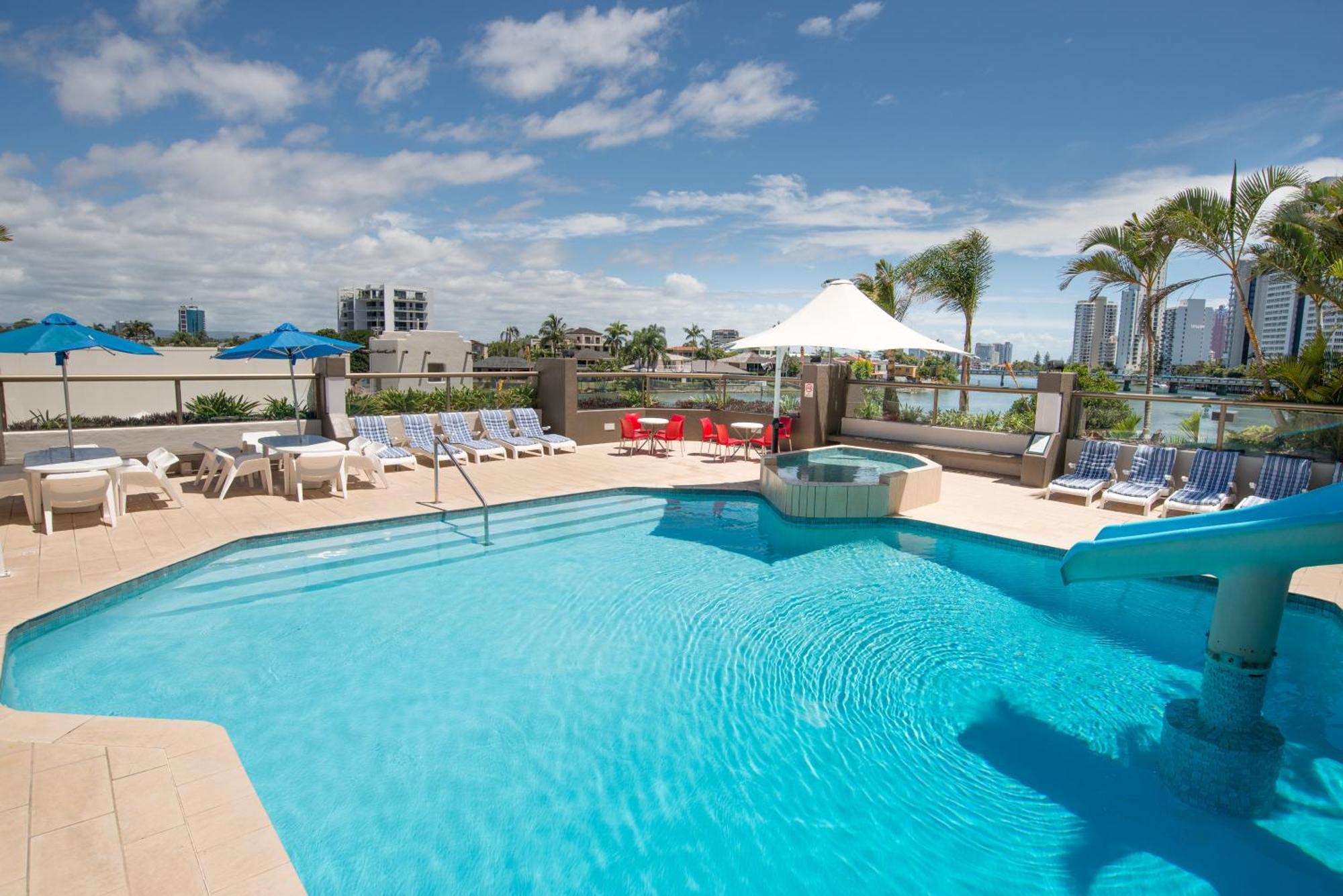 Tiki Hotel Apartments Surfers Paradise Голд-Кост Экстерьер фото
