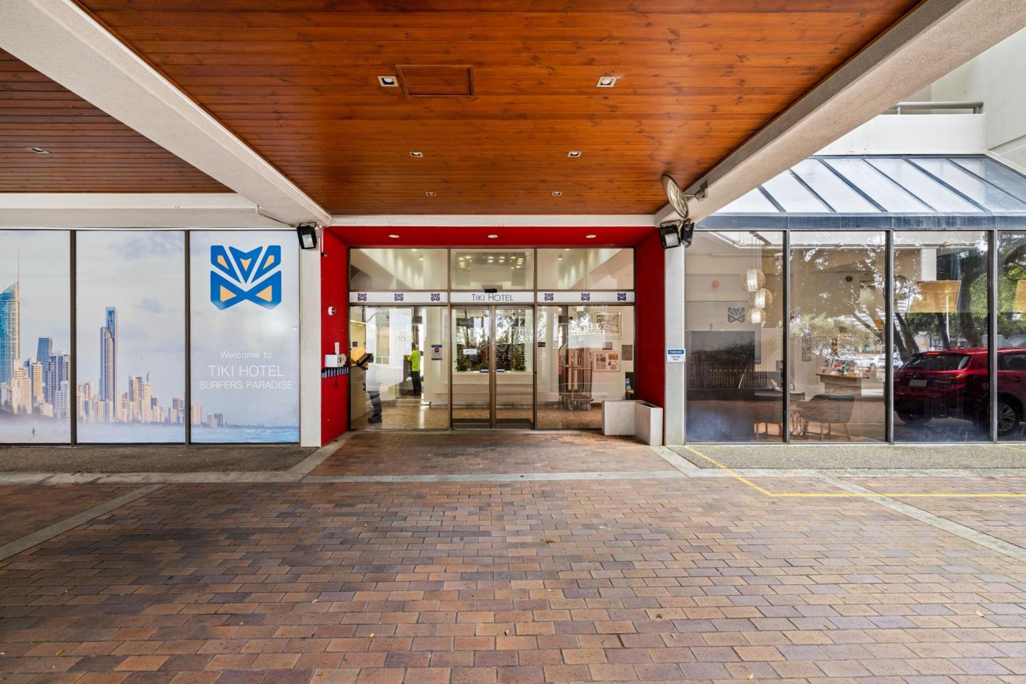 Tiki Hotel Apartments Surfers Paradise Голд-Кост Экстерьер фото