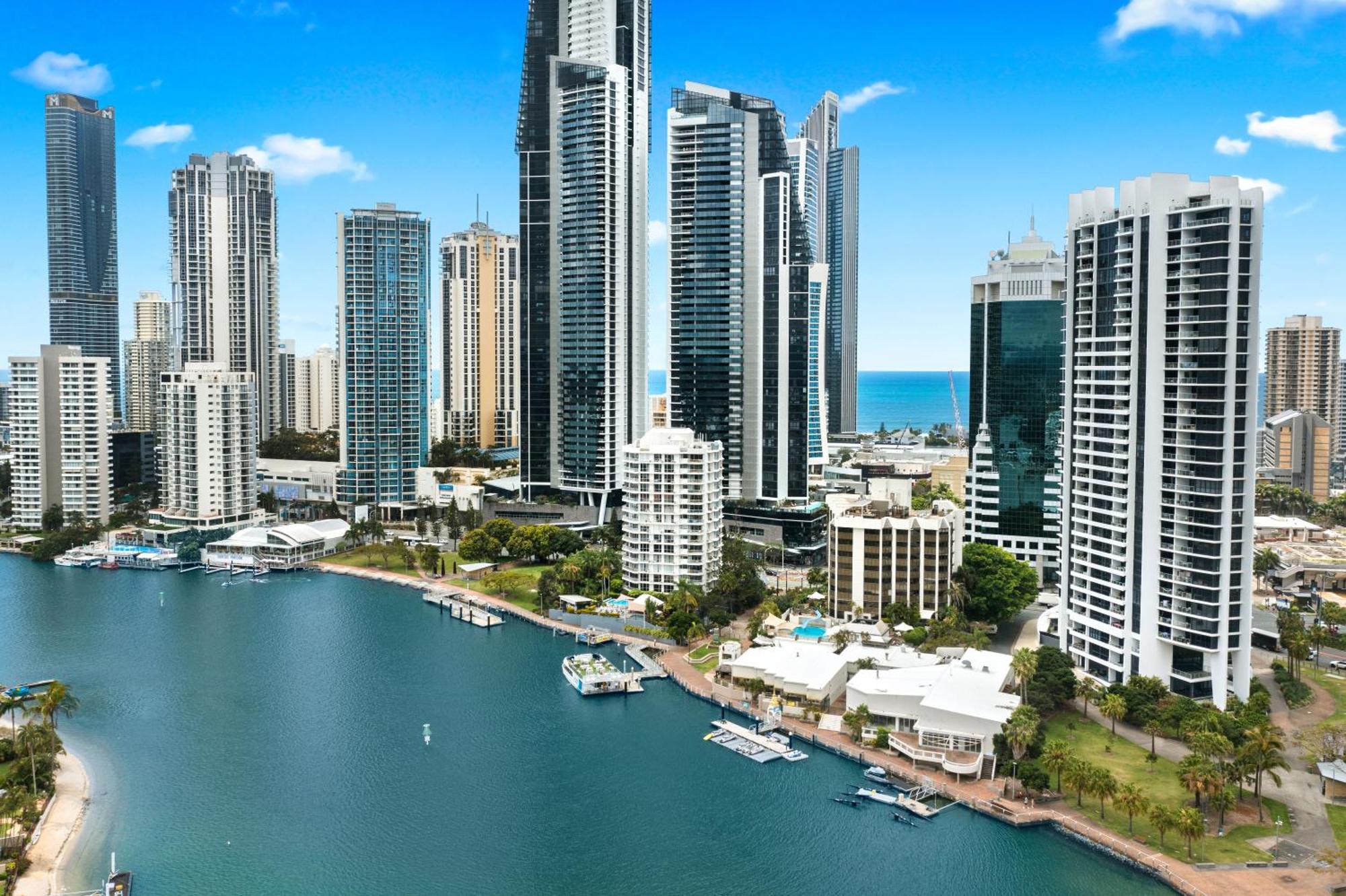 Tiki Hotel Apartments Surfers Paradise Голд-Кост Экстерьер фото